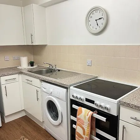 Centre 2 Bed With Free Parking Leeds (West Yorkshire)