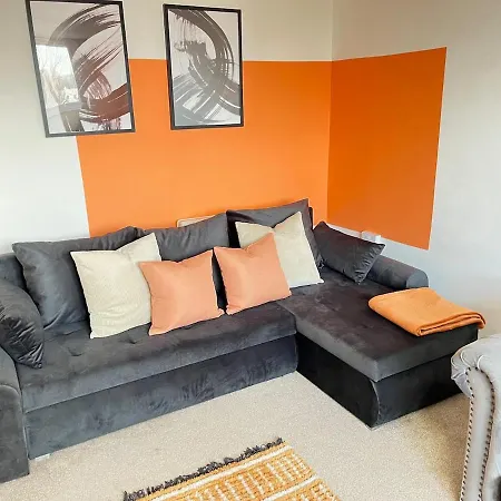 Centre 2 Bed With Free Parking 公寓