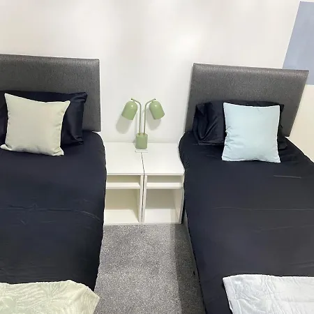 Leeds Centre 2 Bed With Free Parking Apartment Leeds (West Yorkshire)