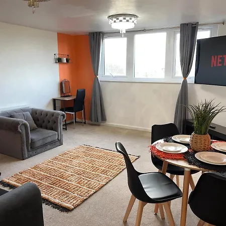 Leeds Centre 2 Bed With Free Parking *