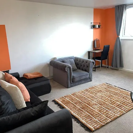 Centre 2 Bed With Free Parking 公寓