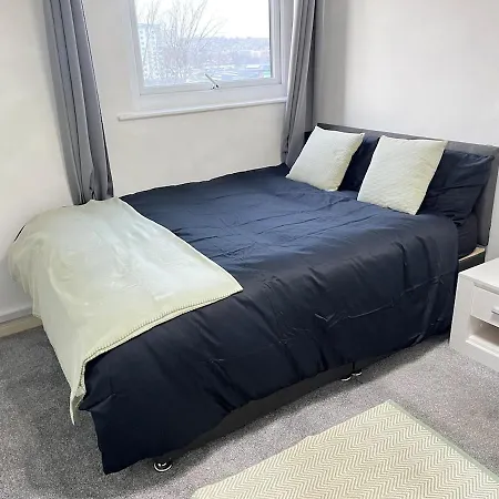 Centre 2 Bed With Free Parking 公寓