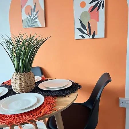 Centre 2 Bed With Free Parking * 利兹