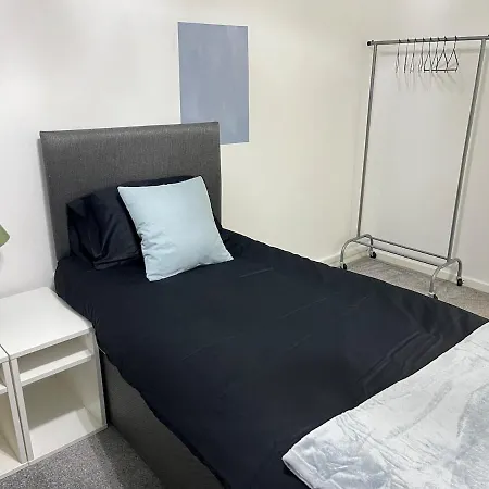 Leeds Centre 2 Bed With Free Parking *
