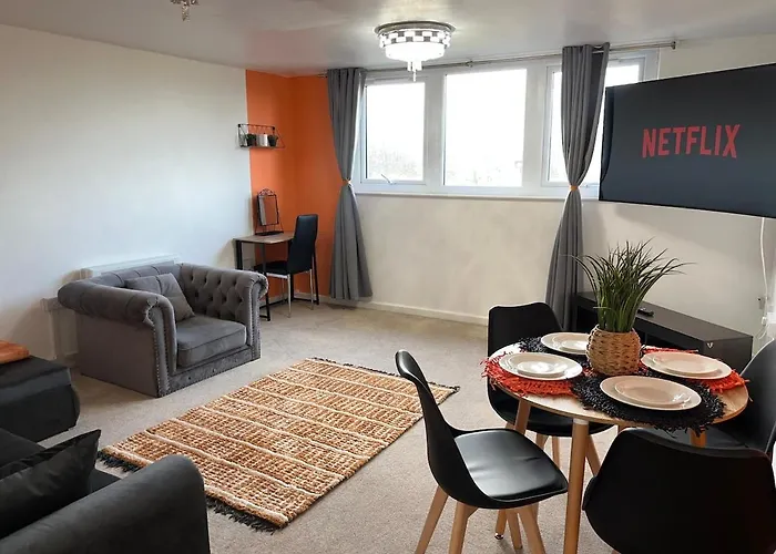 Centre 2 Bed With Free Parking *
