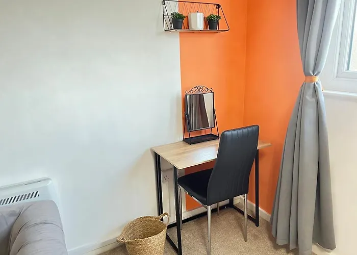 Centre 2 Bed With Free Parking 리즈