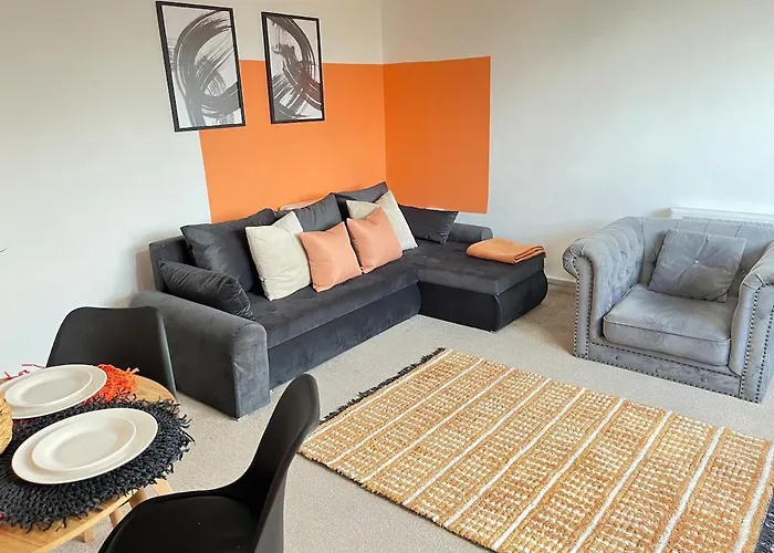 Centre 2 Bed With Free Parking アパート