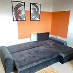 Lejlighed Centre 2 Bed With Free Parking *
