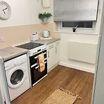 Lejlighed Centre 2 Bed With Free Parking *