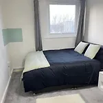 Lejlighed Centre 2 Bed With Free Parking *