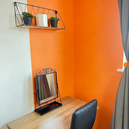 Centre 2 Bed With Free Parking Leeds (West Yorkshire)